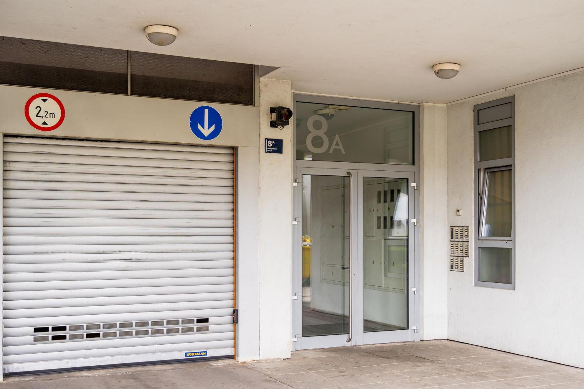 Apartma Cityscape Comfort With Garage - Happy Zagreb