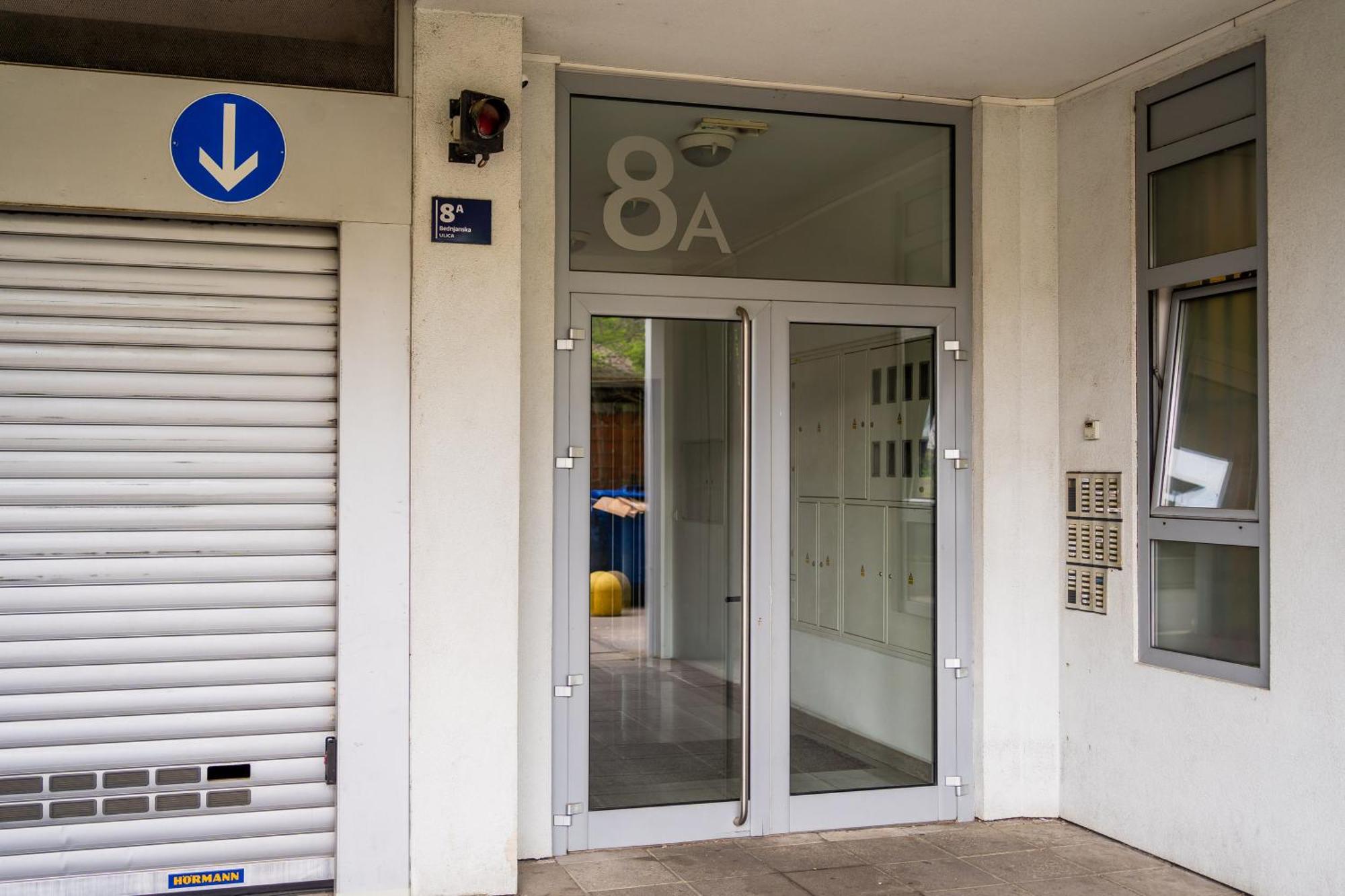 Apartma Cityscape Comfort With Garage - Happy *